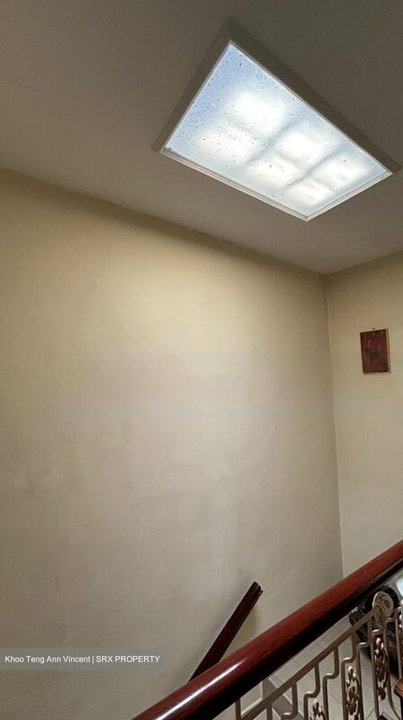 Charlton 18 (D19), Terrace #440241091